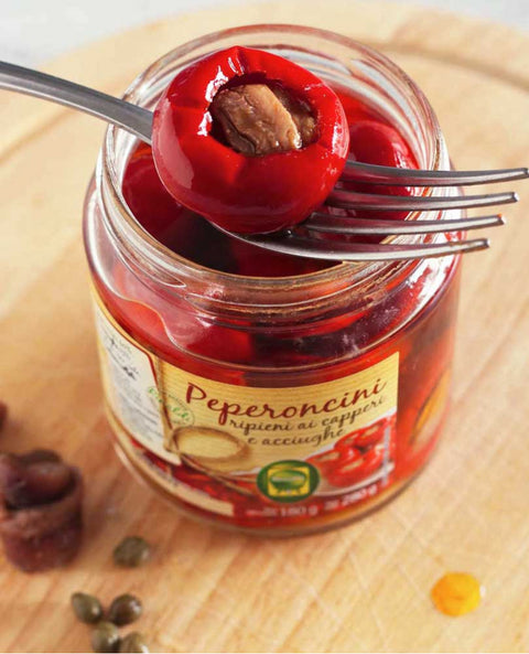 Peperoncini Ripieni ai Capperi e Acciughe